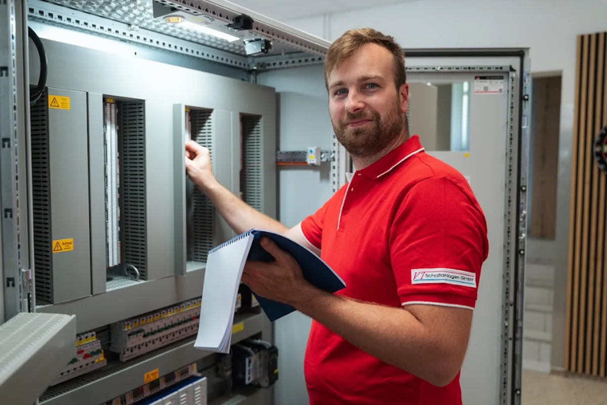 Mitarbeiter Schaltschrankbau (m/w/d) bei VT-Schaltanlagen